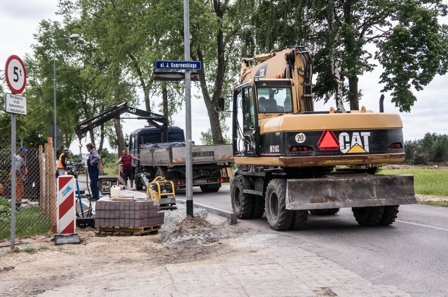 Budowa ścieżki rowerowej na Chwarznie-Wiczlinie - realizacja poszerzonego projektu BO 2015