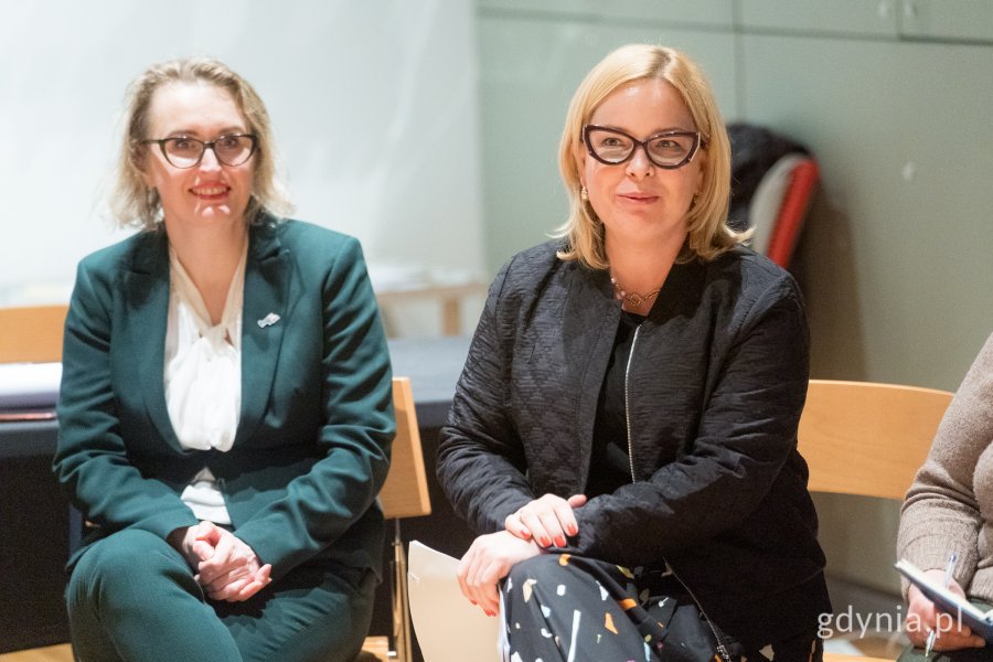 Na zdjęciu od lewej: radna Miasta Gdyni Agnieszka Tokarska i wiceprezydentka Gdyni Oktawia Gorzeńska (fot. Paweł Budziński)
