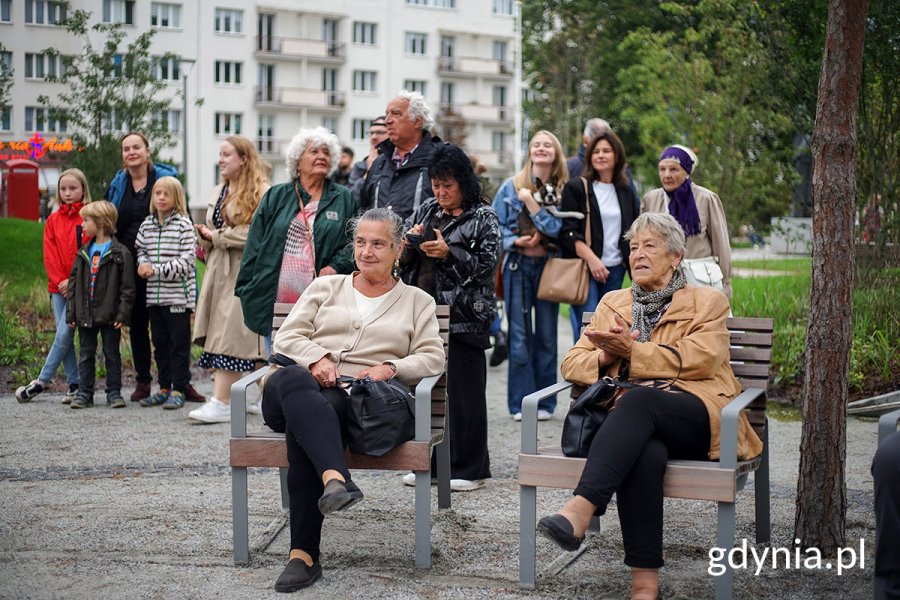 Miejska potańcówka międzypokoleniowa na otwarcie Parku Centralnego w Gdyni, fot. Mirosław Pieślak