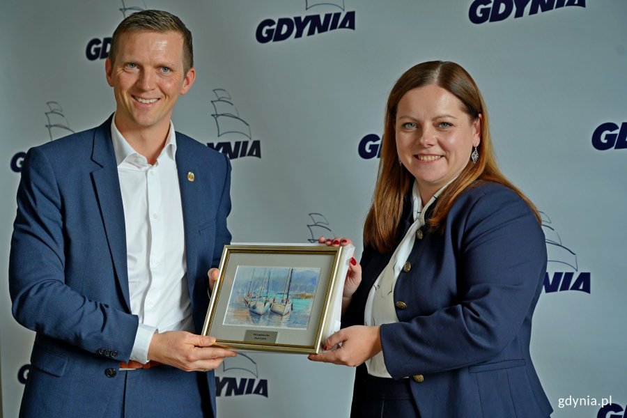 Prezydent Gdyni Aleksandra Kosiorek i Mathias Bernander – prezydent Kristiansandu podczas spotkania w Urzędzie Miasta Gdyni 