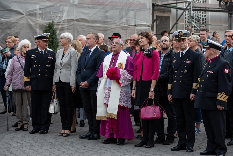 W obchodach Dnia Papieskiego uczestniczyli: prezydent Wojciech Szczurek, wiceprezydent Katarzyna Gruszecka-Spychała, przewodnicząca Rady Miasta Joanna Zielińska i wiceprzewodniczący Rady Miasta Andrzej Bień // fot. Dawid Linkowski