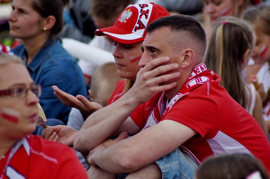 Mieszkańcy zachodniej części Gdyni we wtorek kibicowali Polakom w strefie w Chwarznie-Wiczlinie, fot. Kamil Złoch