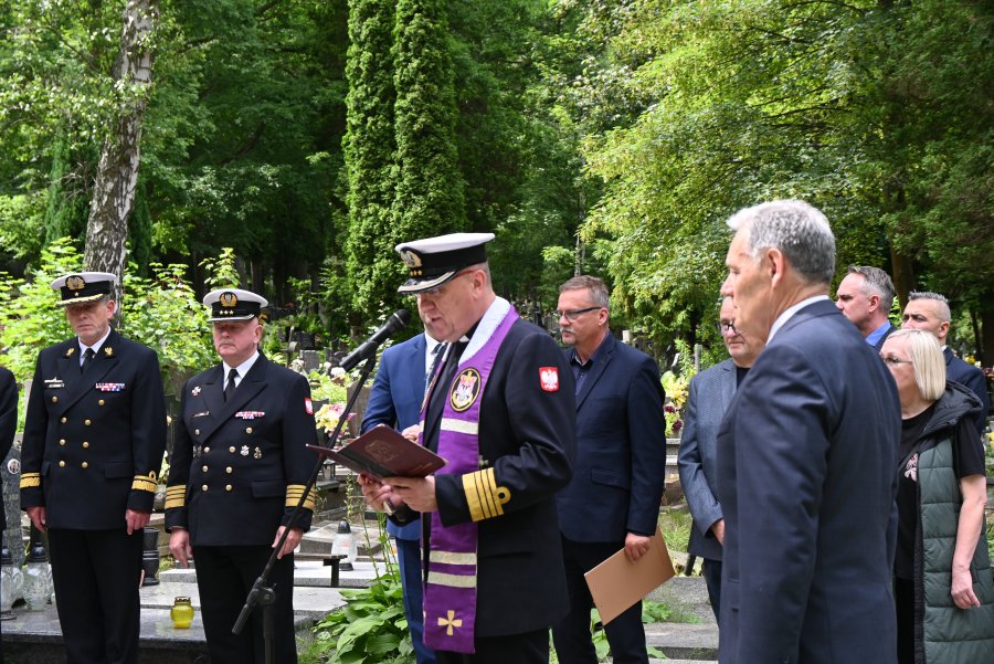 na zdjęciu ludzie