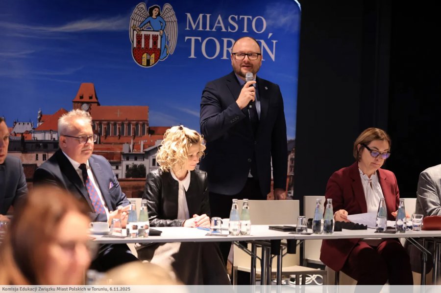 Spotkanie Komisji Edukacji Związku Miast Polskich w Toruniu, 6–7 listopada 2025 r., na zdjęciu Paweł Gulewski Prezydent Miasta Torunia  (fot. ZMP)
