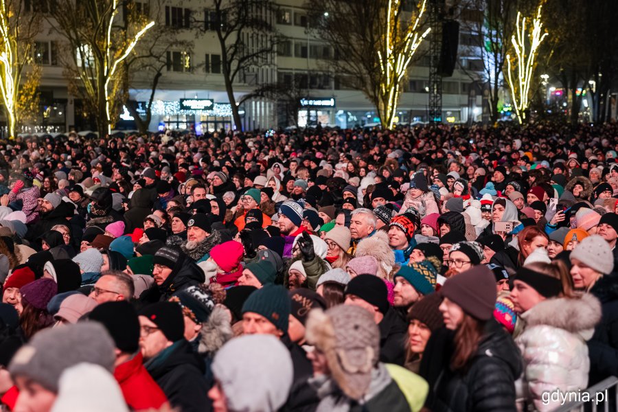 Koncert przyciągnał tłumy mieszkańc&oacute;w (fot. Karol Stańczak)