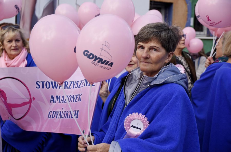 Marsz Różowej Wstążki już po raz 20. przeszedł ulicami Gdyni, fot. Kamil Złoch