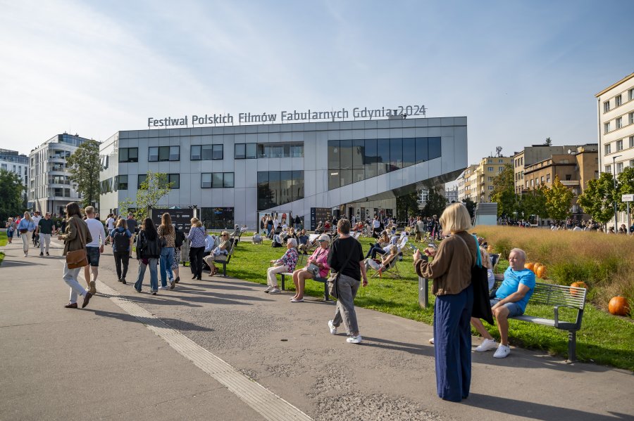 Plac Grunwaldzki to miejsce, gdzie przecinają się drogi festiwalowiczów zmierzających na seanse filmowe lub festiwalowe wydarzenia