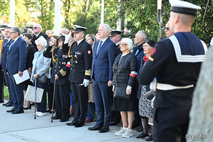  Dzień Polskiego Państwa Podziemnego – uroczystości z okazji 86. rocznicy jego utworzenia pod Pomnikiem Armii Krajowej w Gdyni (fot. Michał Puszczewicz)