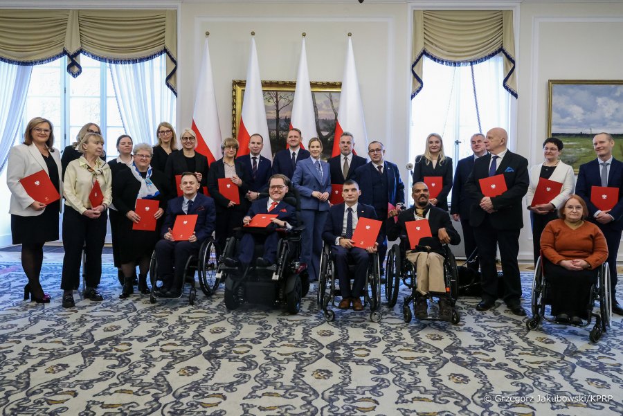 Członkinie i członkowie rady w Pałacu Prezydenckim (fot. Kancelaria Prezydenta RP)