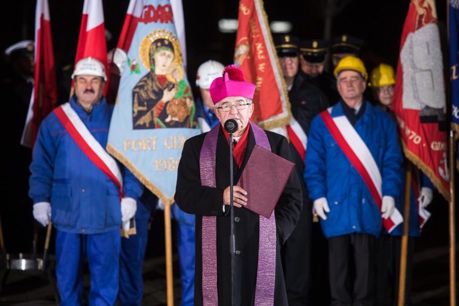 Poranne uroczystości upamiętniające ofiary Grudnia '70 // fot. Karol Stańczak