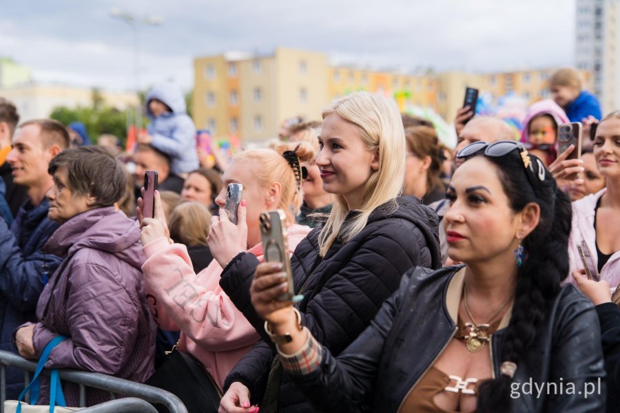 Koncert Sarsy przyciągnął tłumy fan&oacute;w jej tw&oacute;rczości 