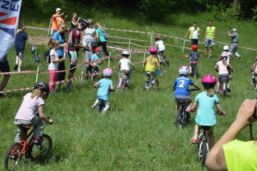 Wyścig rowerowy Rady Dzielnicy Dąbrowa w 2017 roku // fot. archiwum RD Dąbrowa