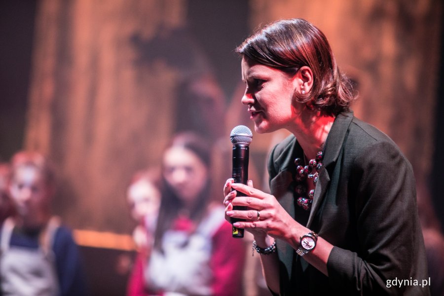 Bal karnawałowy „Rejs do krainy Wikingów” w Gdynia Arenie. Drugą odsłonę imprezy otworzyła Katarzyna Gruszecka-Spychała, wiceprezydent Gdyni // fot. Karol Stańczak