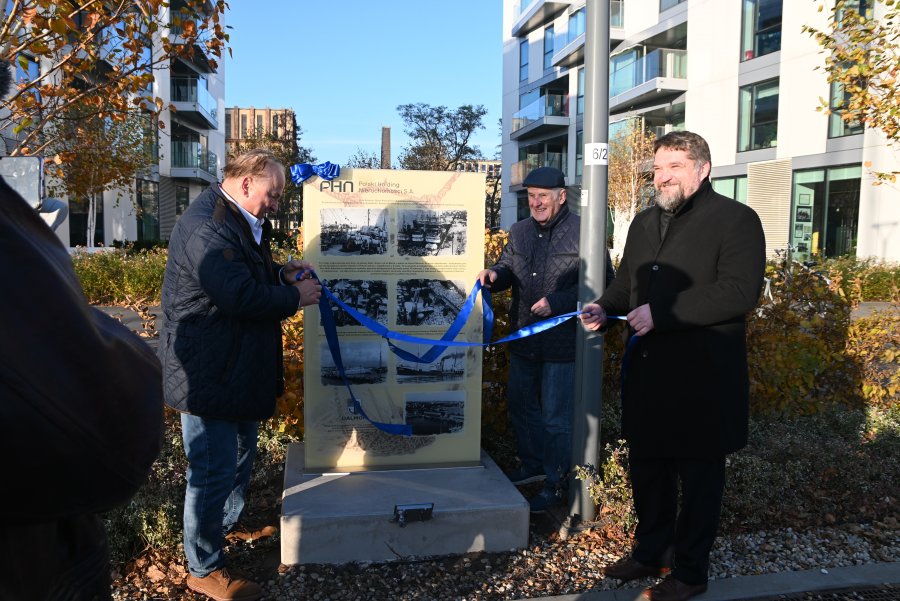 Oficjalne odsłonięcie pamiątkowej tablicy