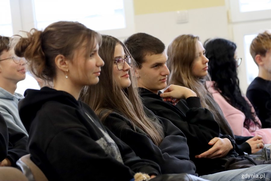 20 listopada: Międzynarodowy Dzień Praw Dziecka w I Akademickim Liceum Ogólnokształcącym w Gdyni (fot. Katarzyna Balcerzak)