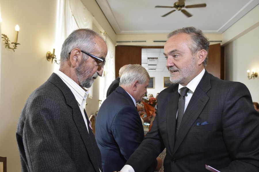 Prezydent Wojciech Szczurek wręczył medale za Długoletnie Pożycie Małżeńskie // fot. Lechosław Dzierżak