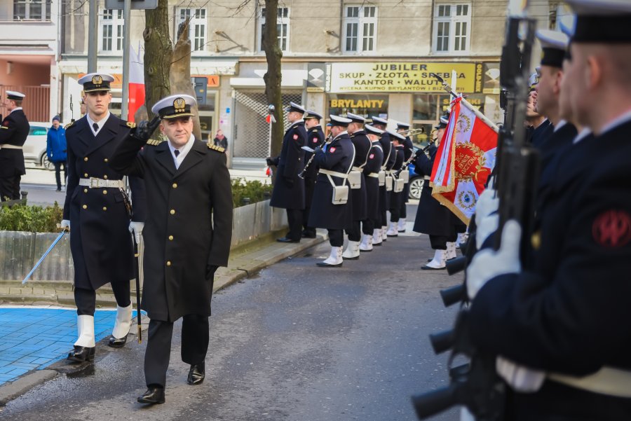 Miejskie uroczystości pod pomnikiem Ofiar Terroru Komunistycznego przy ul. Pułaskiego, fot. st. chor. szt. mar. Piotr Leoniak