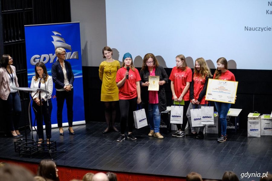 Finaliści konkursu „Junior Biznes” odebrali nagrody i wyróżnienia podczas Gali Finałowej w Gdyńskim Centrum Filmowym, fot. Dawid Linkowski