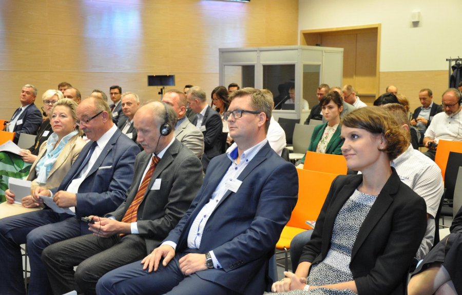 W debacie o cyberbezpieczeństwie wzięła udział wiceprezydent Gdyni Katarzyna Gruszecka-Spychała // fot. Magdalena Czernek