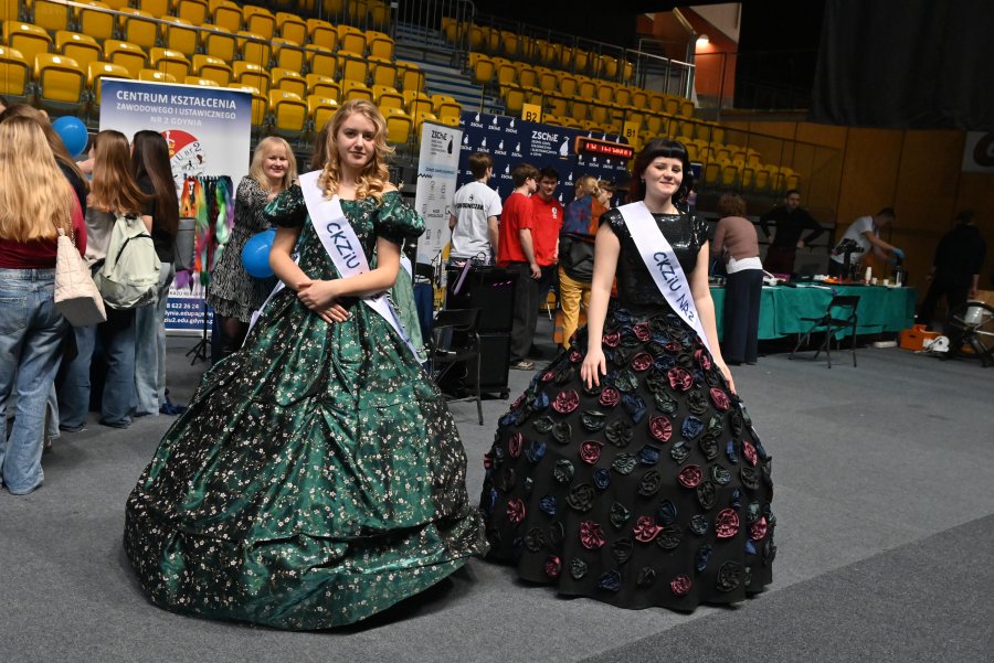 Gdyńska Giełda Uczniowska w Polsat Plus Arenie Gdynia przyciągnęła tłumy uczni&oacute;w 