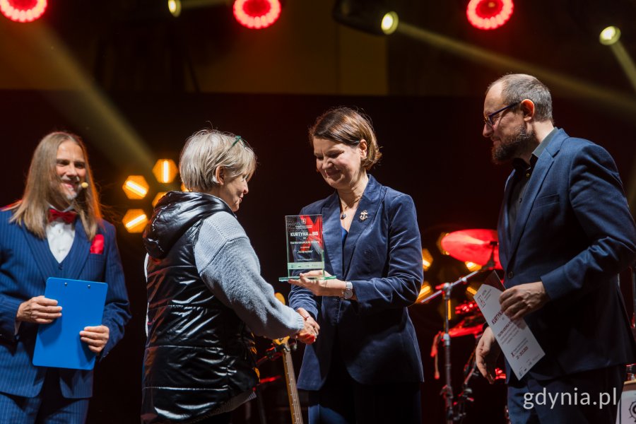 Gala finałowa X edycji Przeglądu Teatrów Amatorskich „Kurtyna” w gdyńskim Małym Kacku (fot. Paweł Budziński)