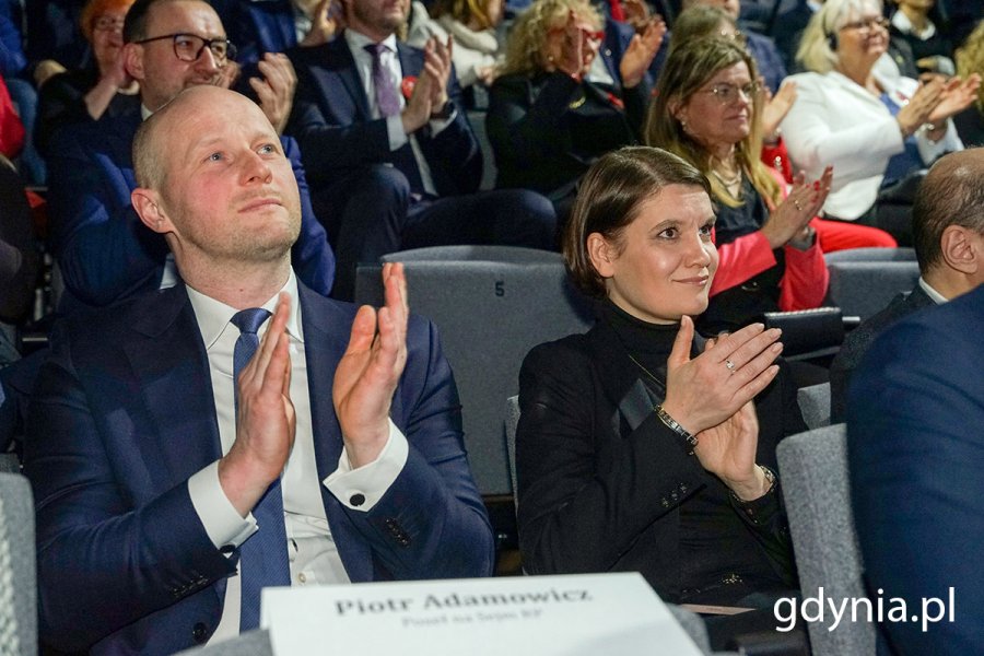 Na zdj. wiceprezydentka Gdyni Katarzyna Gruszecka-Spychała (z prawej) i wiceprezydent Gdyni Bartosz Bartoszewicz (z lewej)