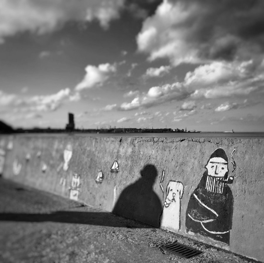 Surrealistyczne spotkania Gdynia, maj 2015 IPhone 6 Plus Zdjęcie Dnia-IgersGdansk, trojmiasto.pl, fot. Dariusz Sobiecki 