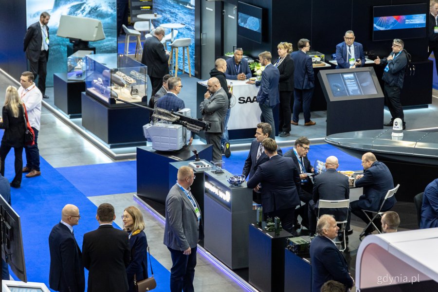 Strefa wystawców. Pierwszy dzień 23. Międzynarodowych Targów Morskich i Militarnych BaltExpo w AmberExpo (fot. Kamil Złoch)
