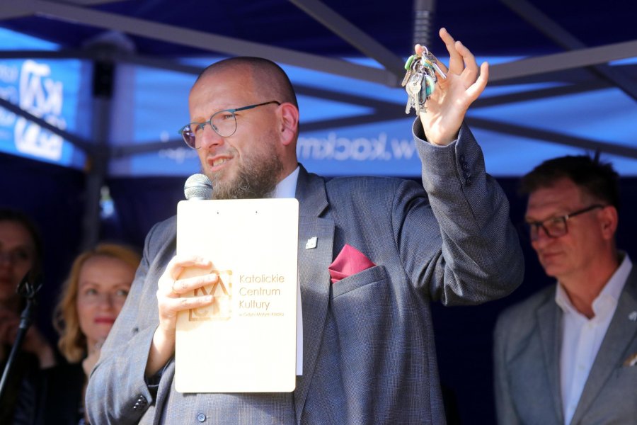 Mężczyzna z kluczami