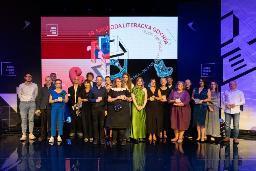 Pamiątkowe zdjęcie tuż po zakończeniu ceremonii wręczenia nagród (fot. Anna Rezulak)