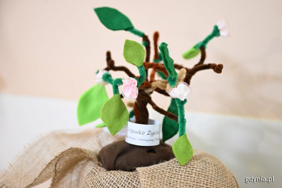 Symboliczne drzewko życia (fot. Michał Puszczewicz)