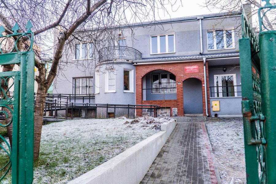 Podać rękę w poszukiwaniu dachu nad głową, fot. Aleksander Trafas