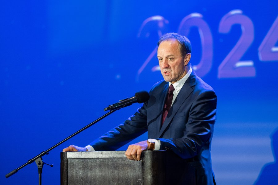 Mieczysław Struk - marszałek województwa pomorskiego podczas wojewódzkiej gali z okazji Dnia Edukacji Narodowej 