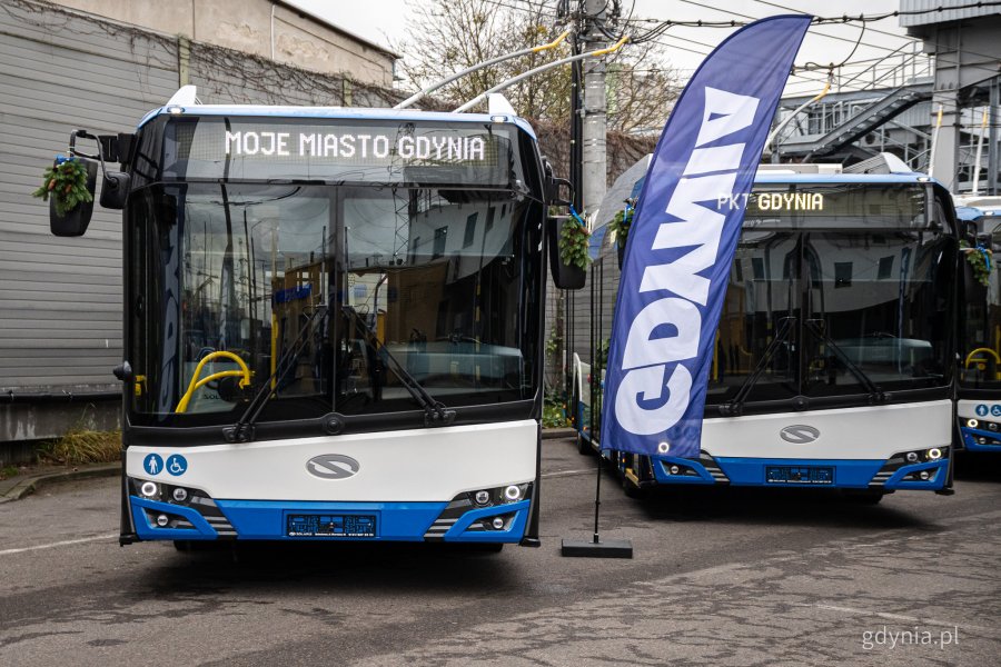 Sześć nowych trolejbus&oacute;w marki Solaris dla PKT w Gdyni (fot. Kamil Złoch)