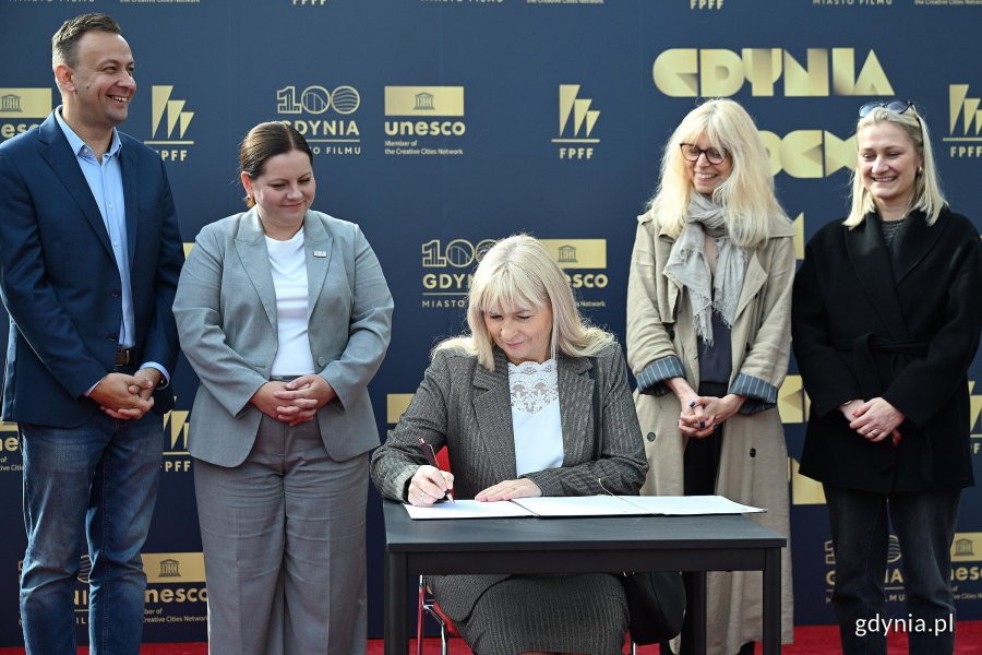 Dyrektor Centrum Aktywności Seniora Bożena Zglińska