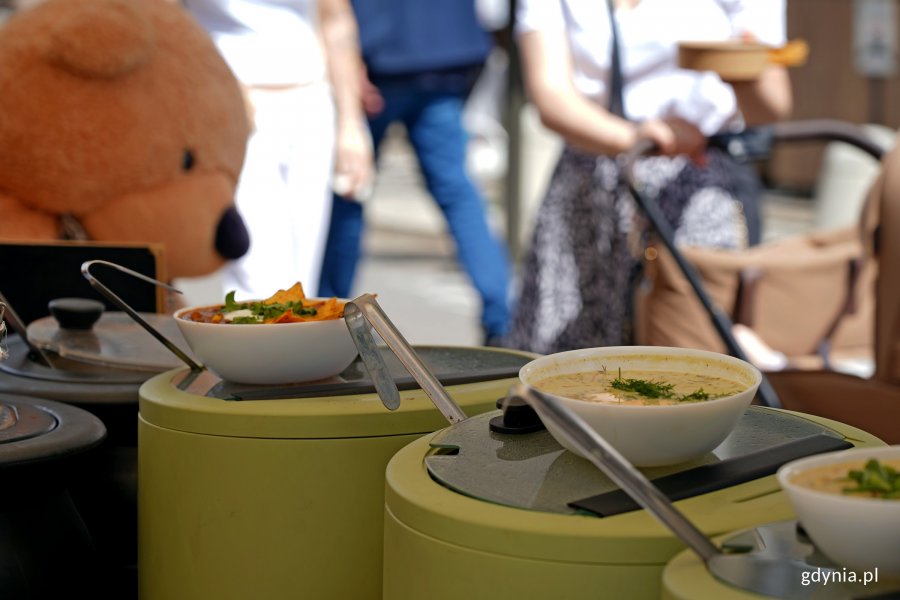 Zupy na stoisku Bistro u Misia podczas Kulinarnej Świętojańskiej 