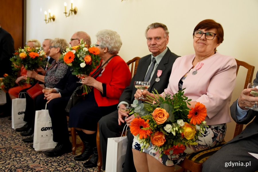 Pamiątkowe Medale za Długoletnie Pożycie Małżeńskie z rąk prezydenta Gdyni Wojciecha Szczurka odebrały kolejne gdyńskie pary // fot. Paweł Kukla