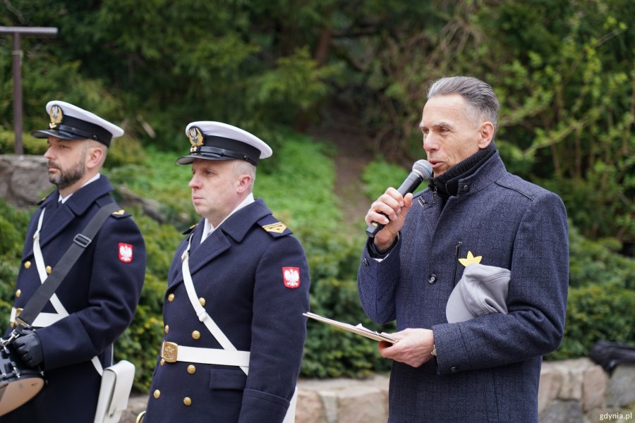 Uroczystość prowadzi Krzysztof Dąbrowski 