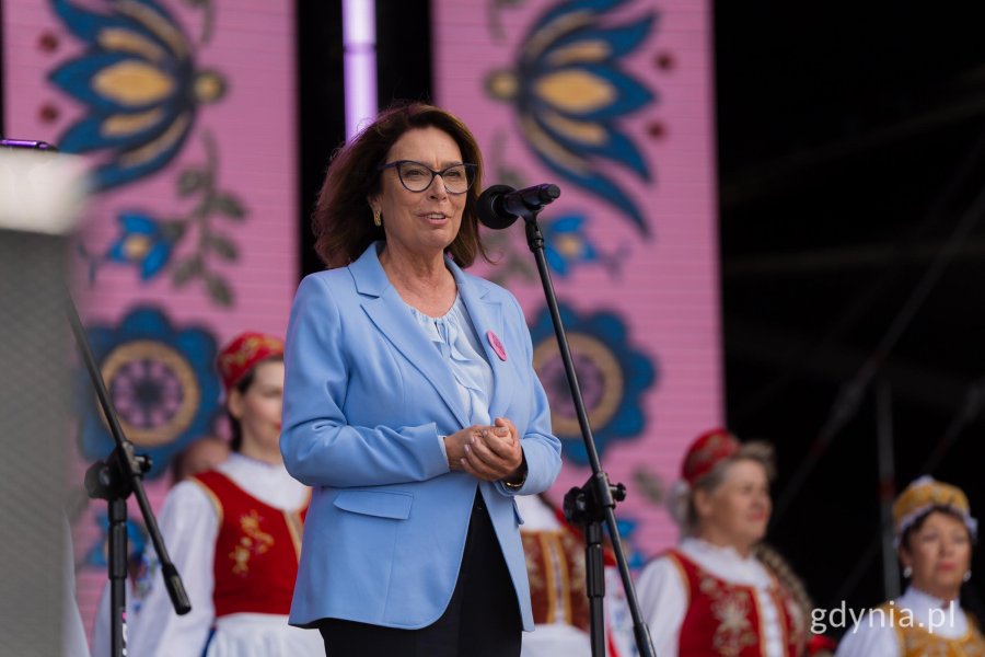 Na scenie marszałek Senatu RP Małgorzata Kidawa-Błońska