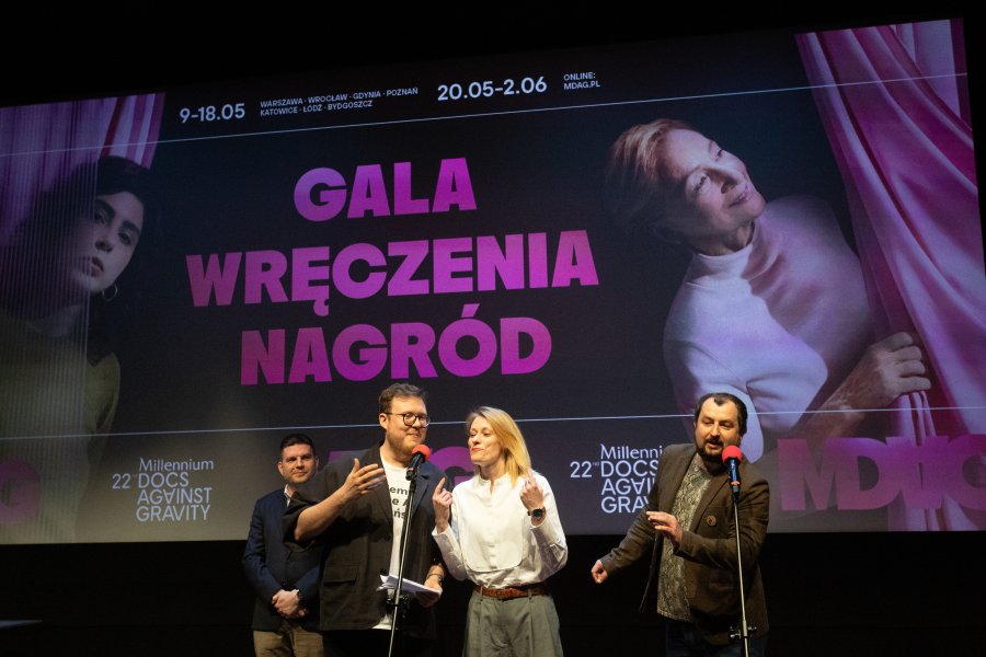 Na zdjęciu wiceprezydent Gdyni Maciej Zielonka oraz jury konkursowe: Filip Ignatowicz, Ewa Stusińska i Michał Miegoń 