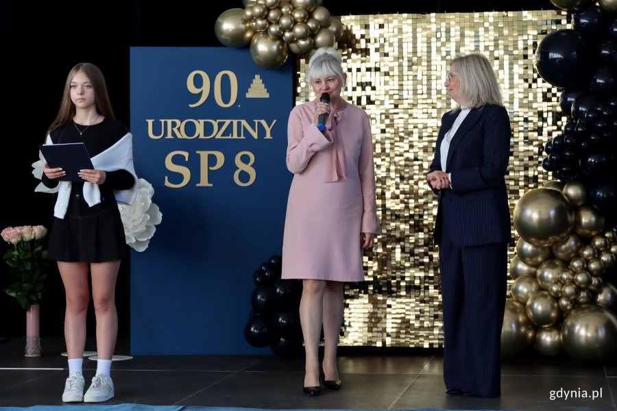 Jubileusz 90-lecia SP 8 w Gdyni, na zdjęciu zaproszeni goście