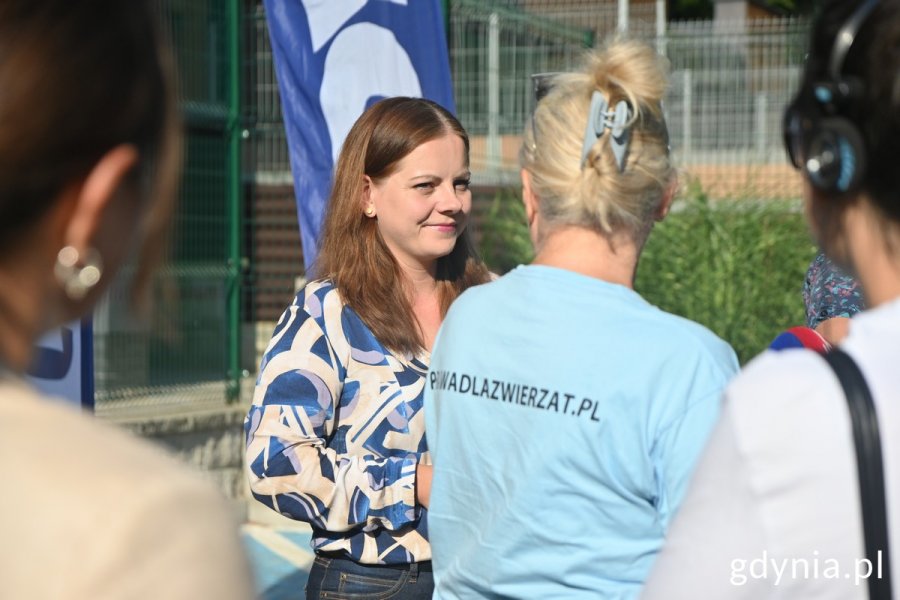 Na zdj. prezydent Aleksandra Kosiorek podczas konferencji w schronisku „Ciapkowo”