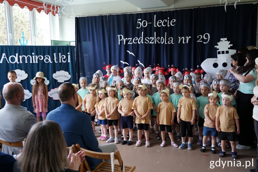 Występ dzieci na jubileuszu Przedszkola nr 29