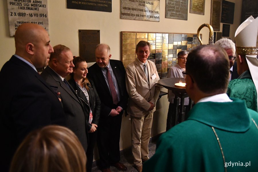 Uroczystość odsłonięcia tablicy pamiątkowej Gabriela Szczęsnego Chrzanowskiego w kościele Najświętszego Serca Pana Jezusa w Gdyni, fot. Michał Puszczewicz