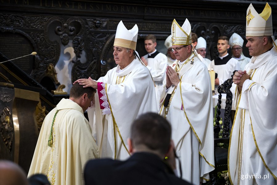 Uroczystość święcenia biskupiego księdza Piotra Przyborka.