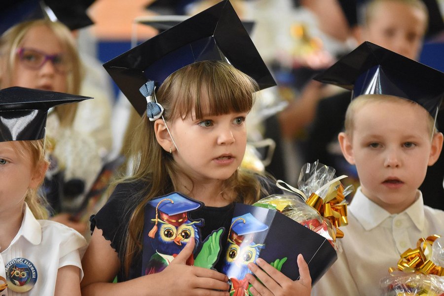Rozpoczęcie roku szkolnego 2017/2018 w SP nr 10 w Gdyni Chyloni // fot. M. Puszczewicz