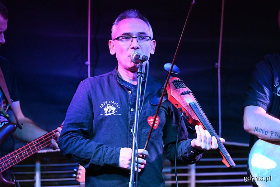 Na scenie Contrastu zagrał zesp&oacute;ł Trzy Majtki