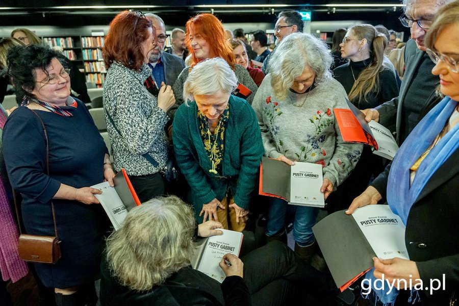 Premiera książki „Pusty gabinet. Paweł Adamowicz: prezydent, szef, przyjaciel” w bibliotece Europejskiego Centrum Solidarności
