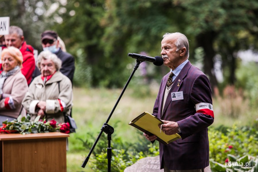 Niedzielne uroczystości z okazji Dnia Sybiraka przed pomnikiem „W hołdzie zesłańcom Sybiru” // fot. Karol Stańczak