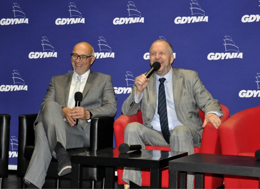 Konferencja urbanistyczna - na zdjęciu od lewej: Jacek Oryl, prezes zarządu Murator EXPO; Marek Stępa, wiceprezydent Gdyni //fot.Marta Jaszczerska